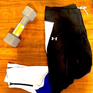 Under Armour compression heat gear leggings